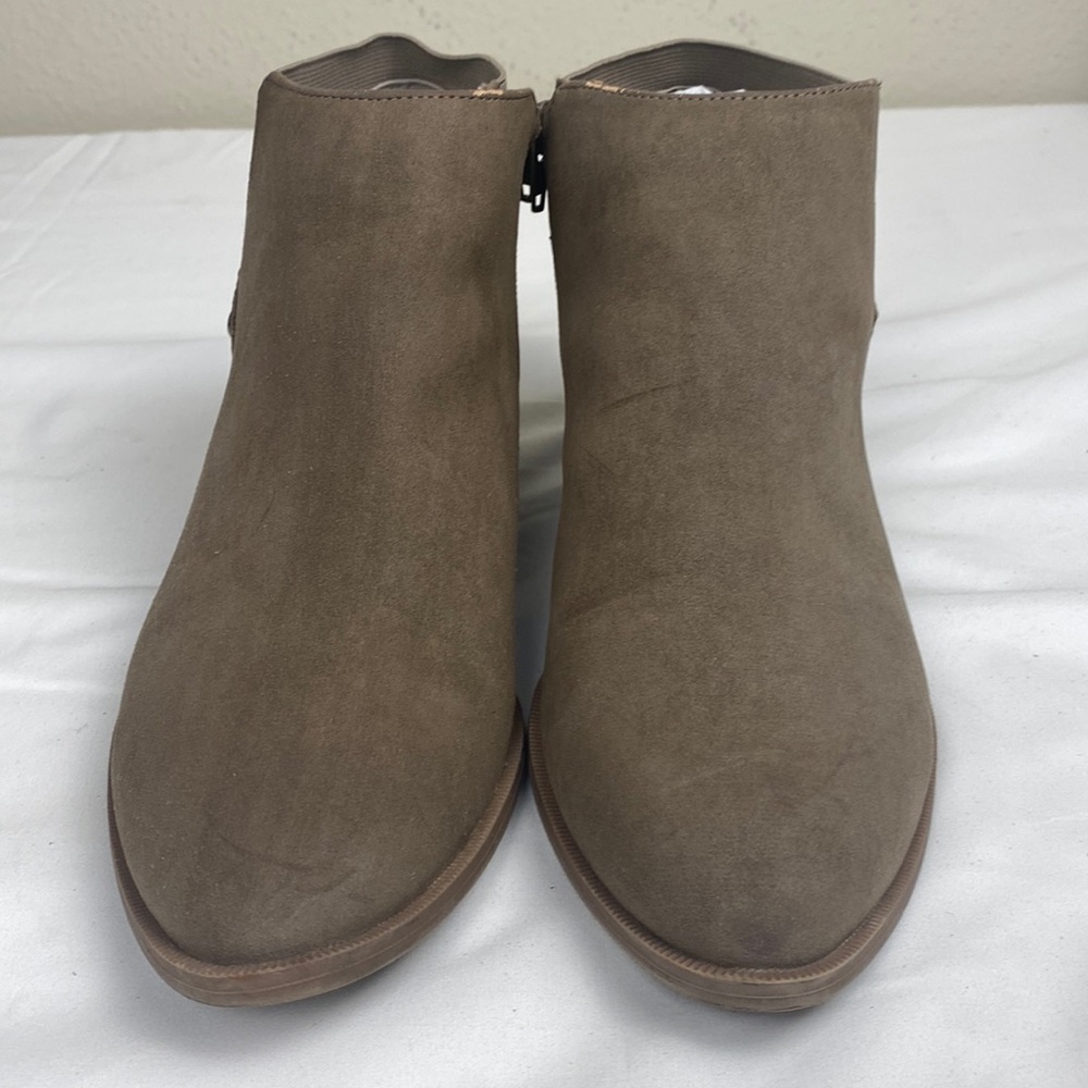 Simply Vera Vera Wang Ankle Boots Taupe Size 10M